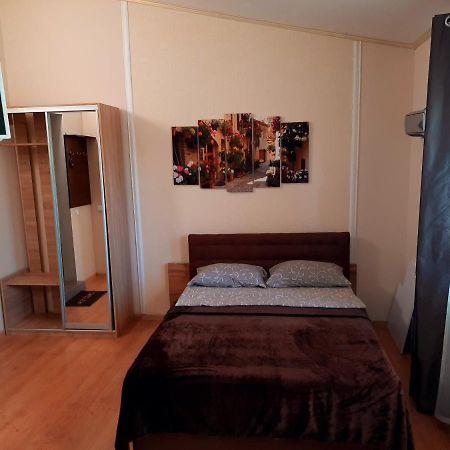 Studio Apartments In Center Mini 5 Поверх Без Ліфту Ivano-Frankivsk Exteriör bild